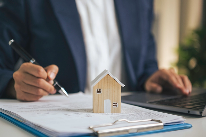 hoa investment policy